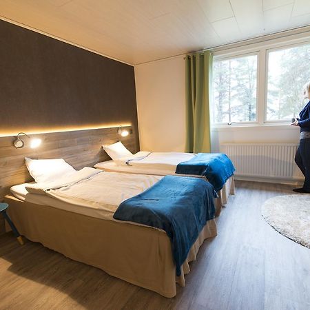 Pine Bay Lodge Person 외부 사진