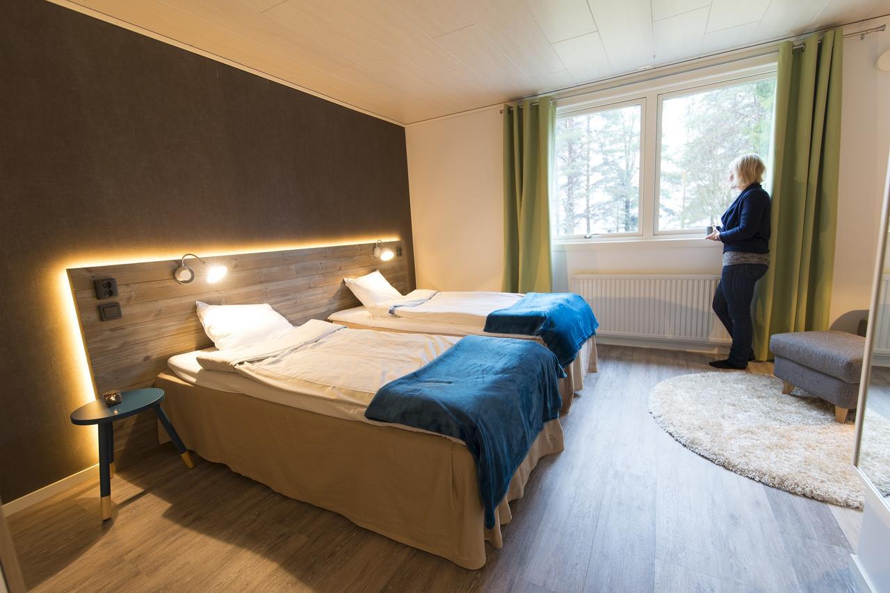 Pine Bay Lodge Person 외부 사진